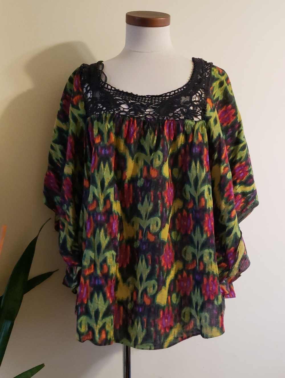 Jessica Simpson PLUS  Lima Boho Very Berry Multi-Color Crochet Lace Top - 1X